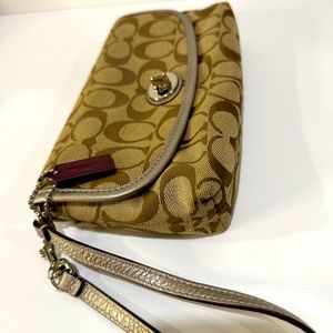 Coach Wristlet Wallet in Signature Canvas Medium
